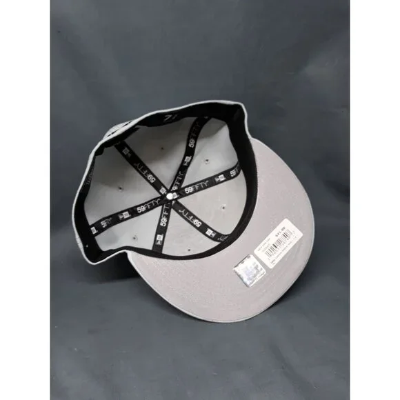 New Era 59Fifty Las Vegas Raiders Fitted Cap Grey Size 7 3/4 NEW WITH TAGS! - Picture 7 of 7